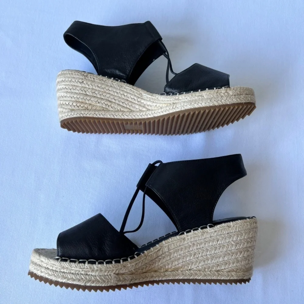 Eileen Fisher features soft